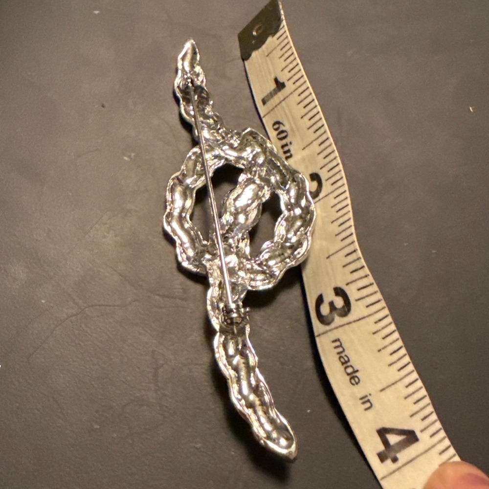Silver Tone Twisted Rope Knot Brooch Nautical Maritime Lapel Pin Accessory - Picture 3 of 3